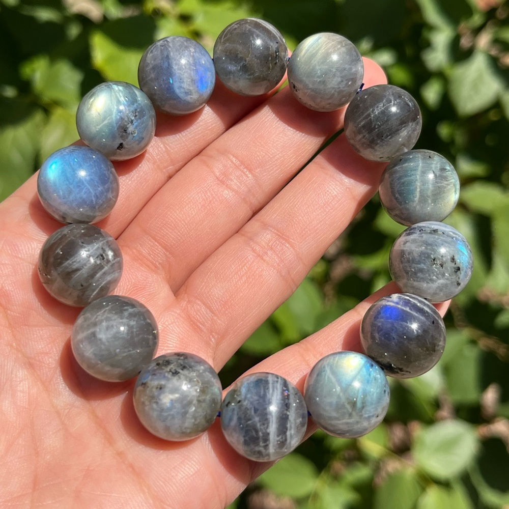 16mm chunky flashy‎ grey labradorite bracelet